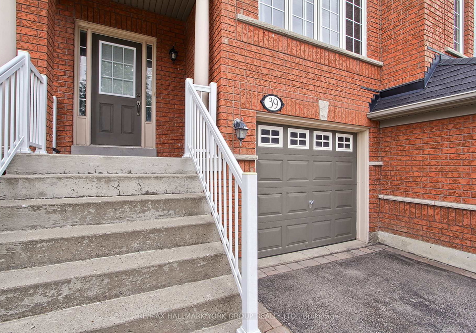39-millcliff-circle-aurora-ontario-n13638746