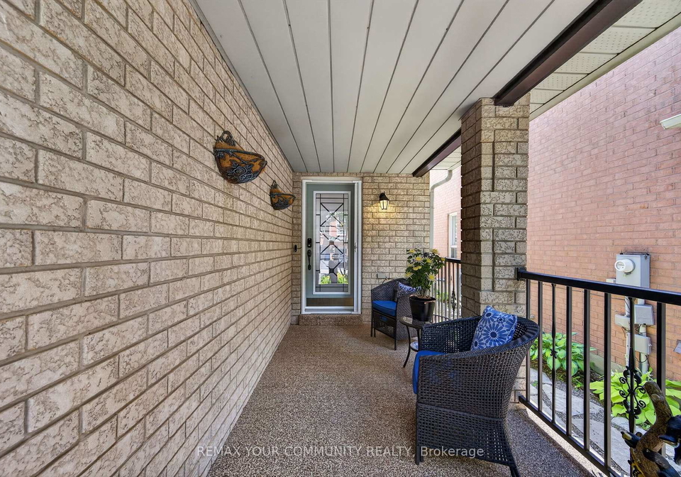 126-woodroof-crescent-aurora-ontario-n13638862