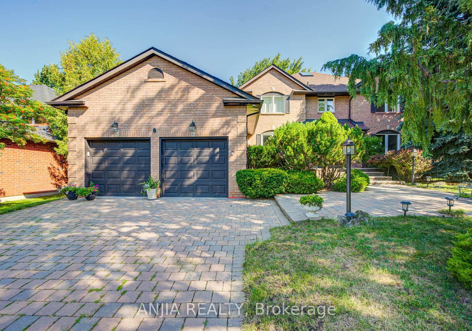 8-calderbridge-crescent-markham-ontario-n13638878