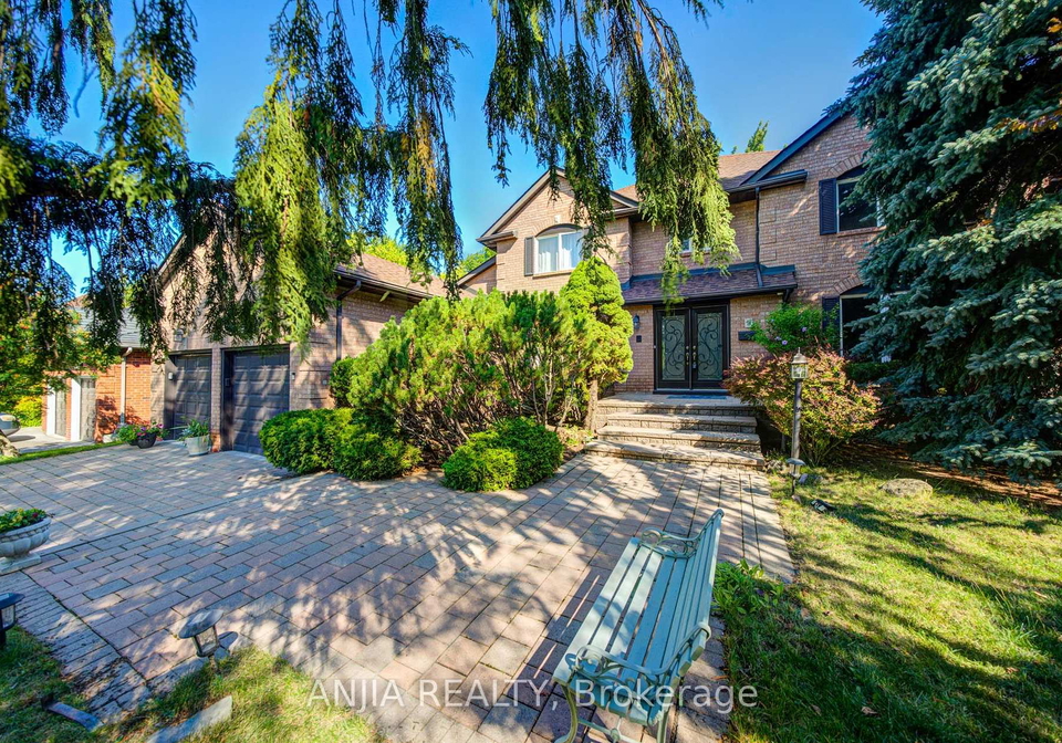 8-calderbridge-crescent-markham-ontario-n13638878