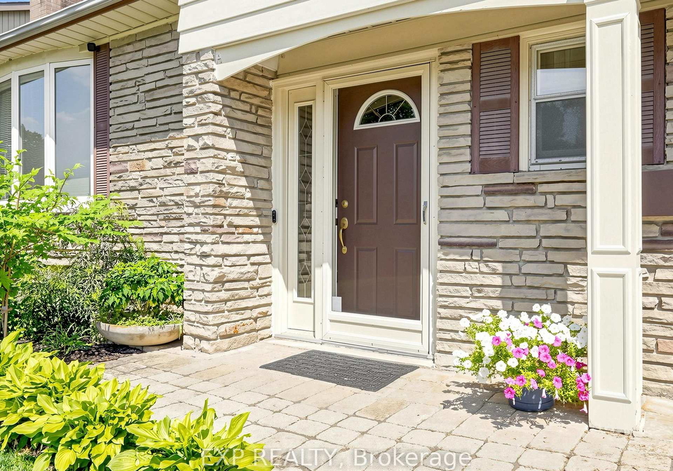37-brightbay-crescent-markham-ontario-n13639656