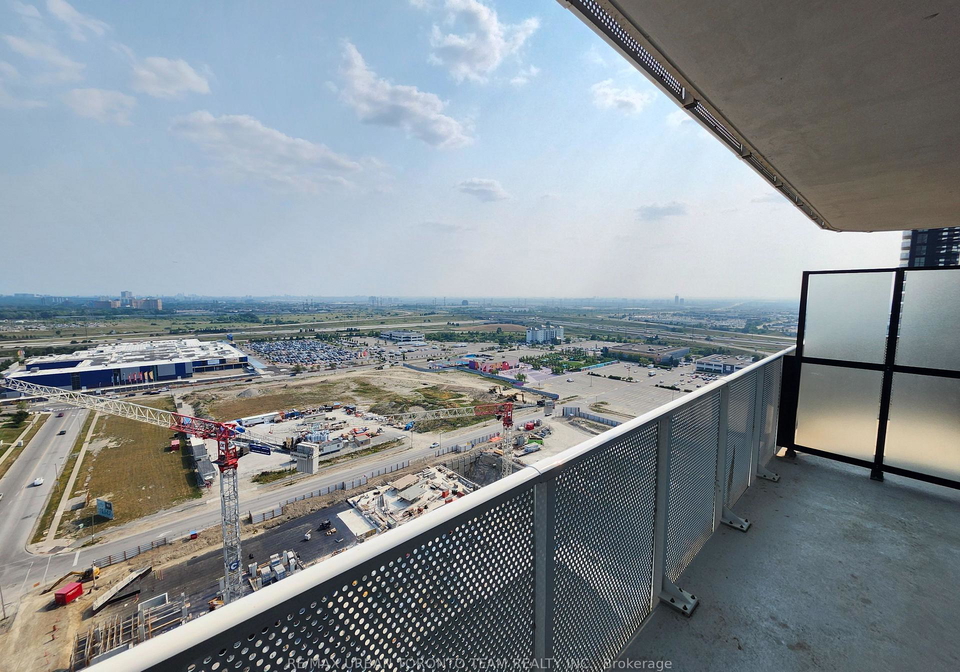 28-interchange-way-vaughan-ontario-n13639724