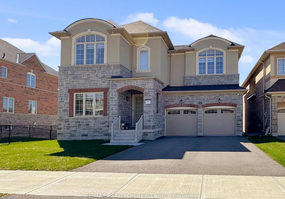 72-carriage-shop-bend-east-gwillimbury-ontario-n13640396