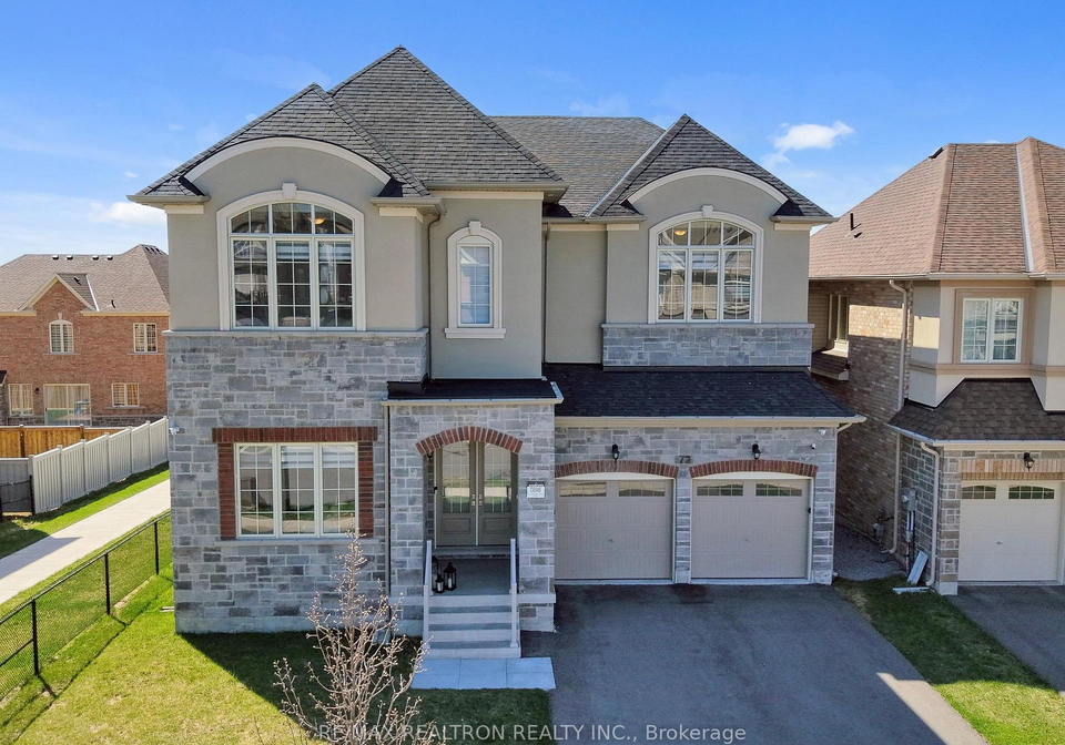 72-carriage-shop-bend-east-gwillimbury-ontario-n13640396
