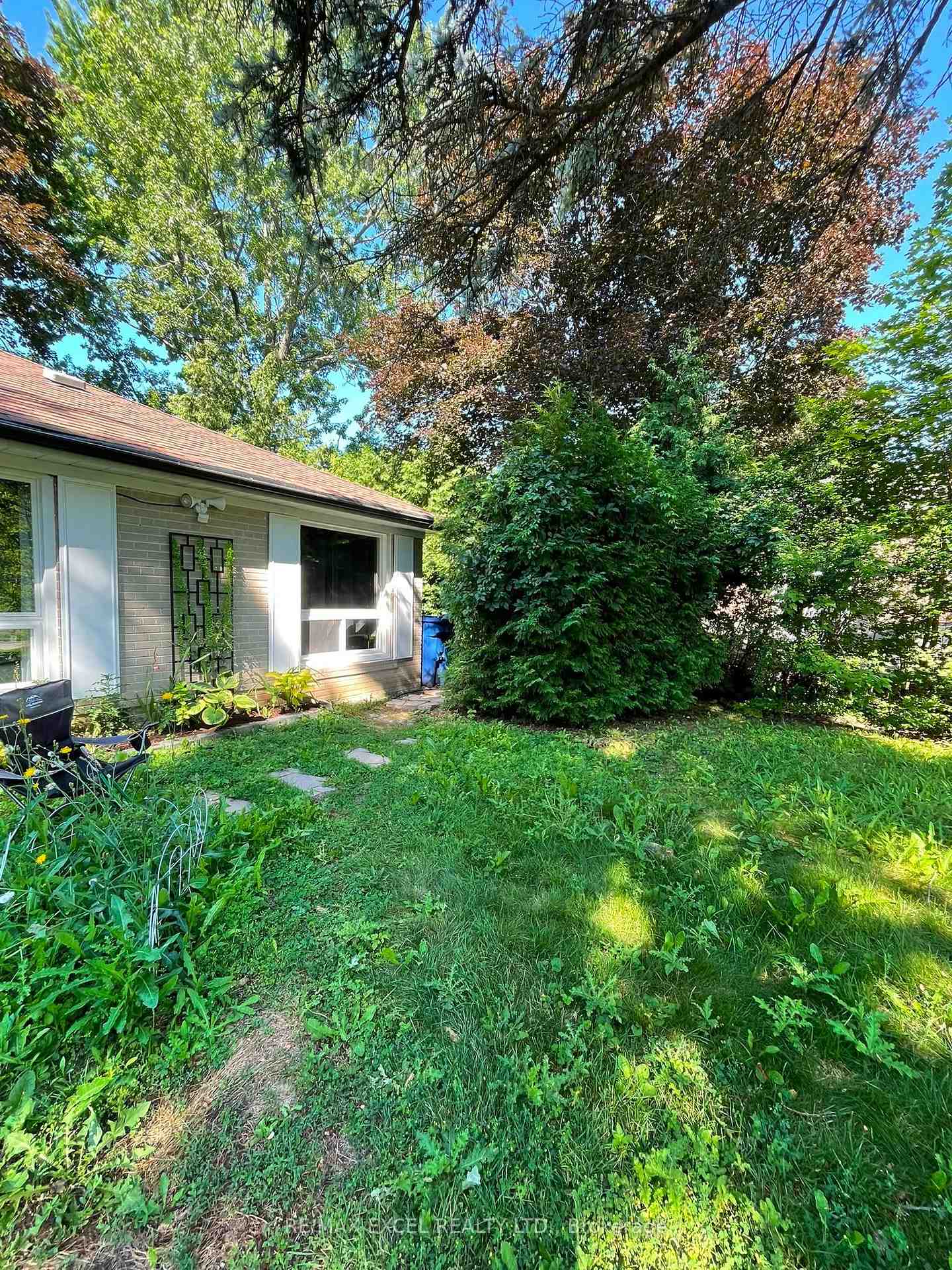 23-algonquin-crescent-aurora-ontario-n13640482