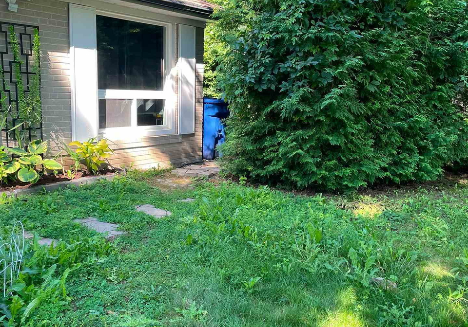 23-algonquin-crescent-aurora-ontario-n13640482