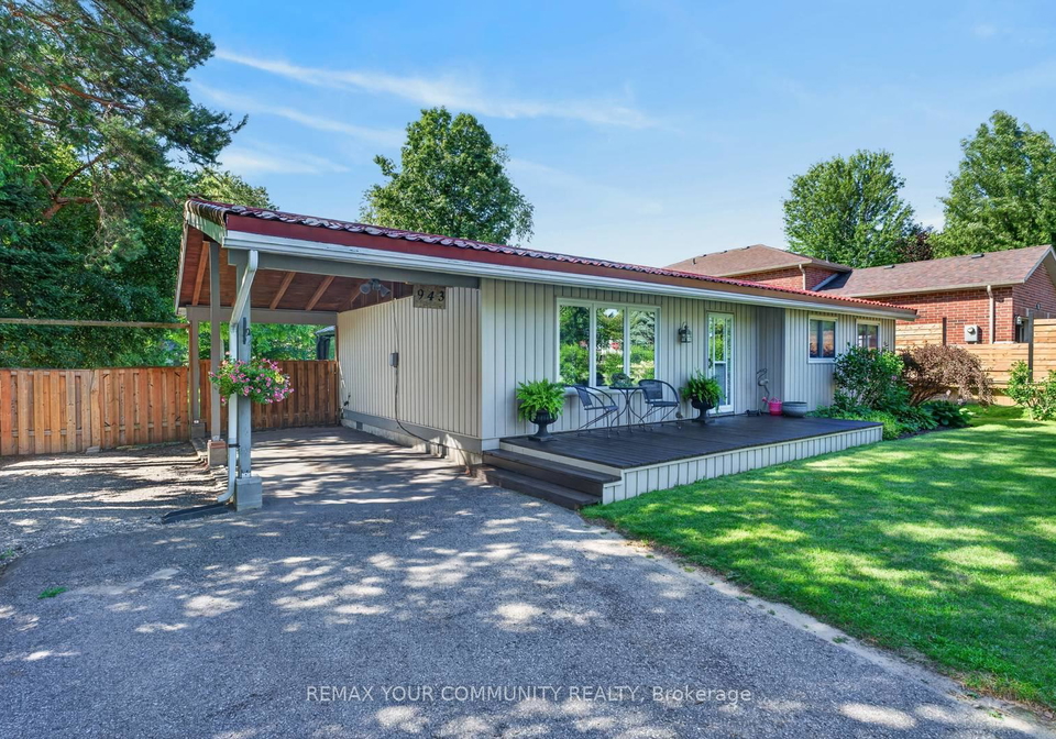 943-blackwoods-avenue-innisfil-ontario-n13640648