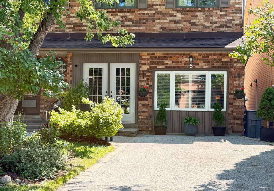 5-doral-gate-markham-ontario-n13640914