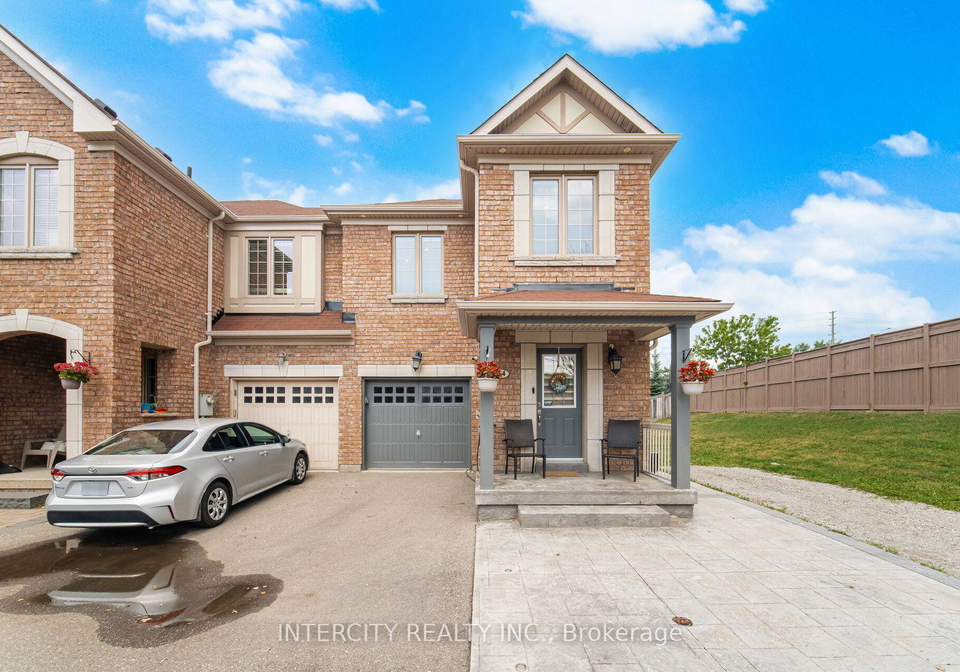 64-coranto-way-vaughan-ontario-n13641286