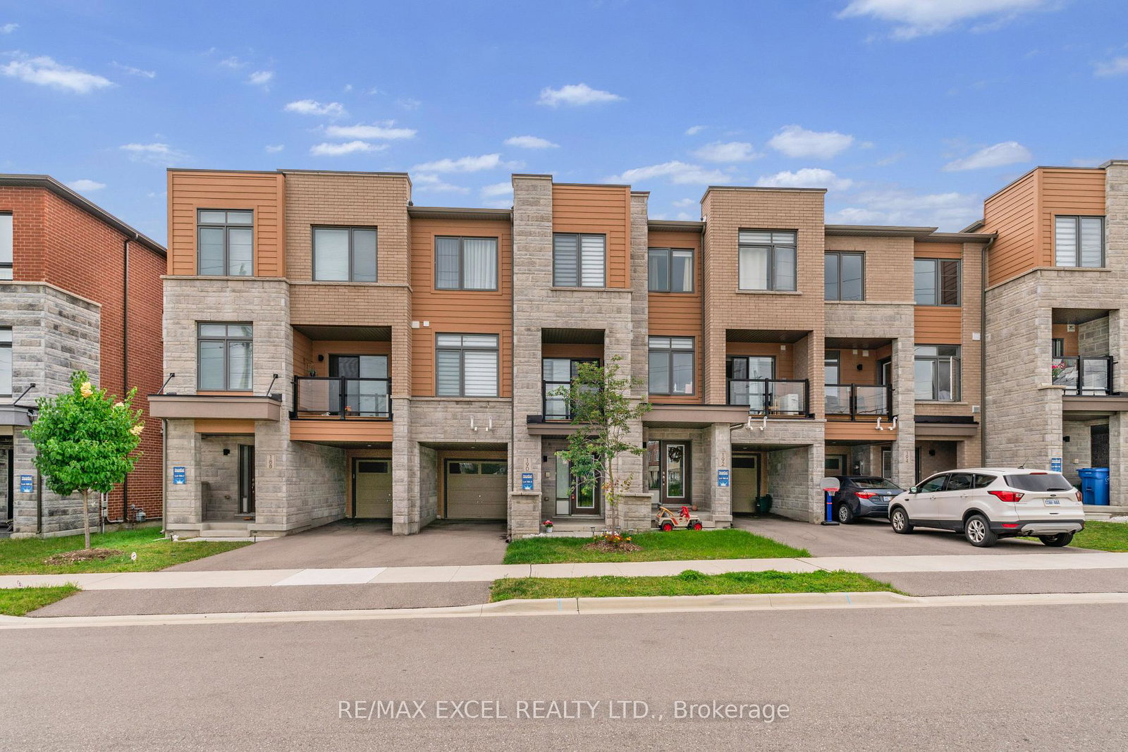 190-vantage-loop-newmarket-ontario-n13641614