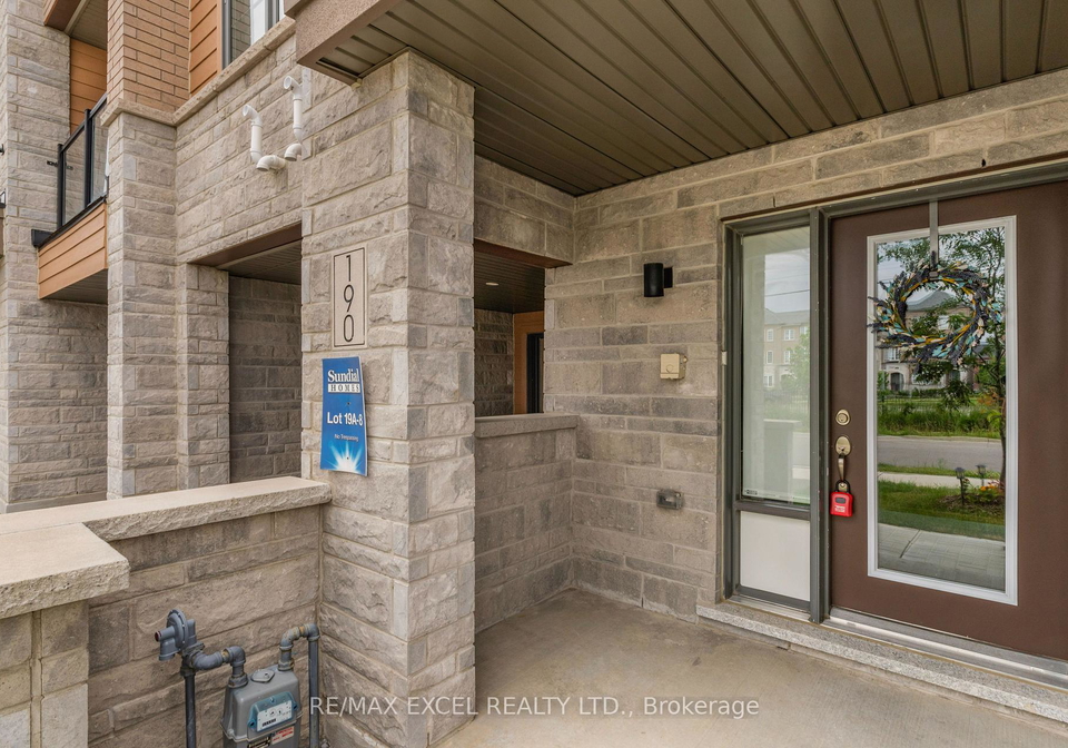 190-vantage-loop-newmarket-ontario-n13641614
