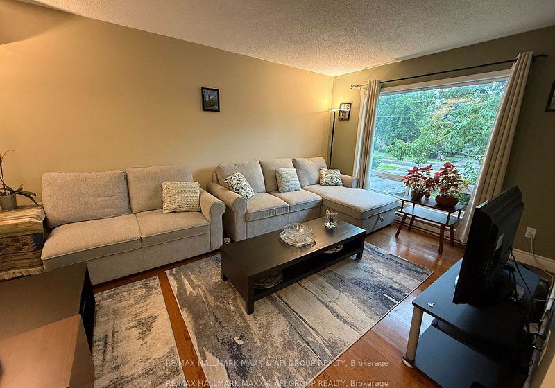 47-metro-road-s-georgina-ontario-n13642088