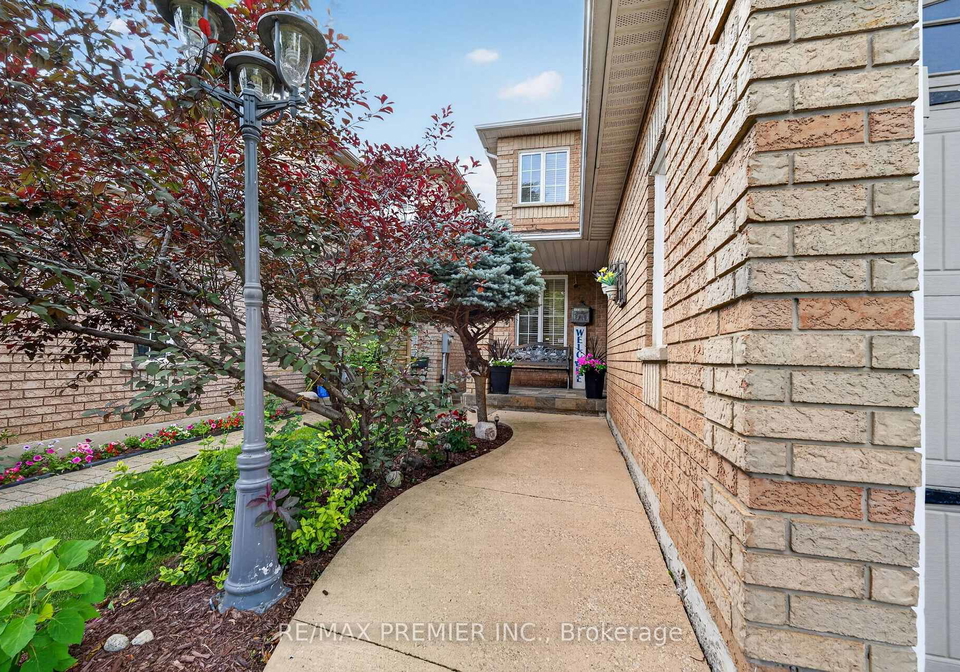 83-royal-ridge-crescent-vaughan-ontario-n13642232