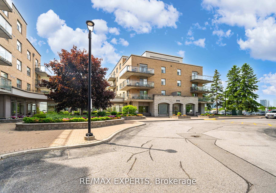 2502-rutherford-road-vaughan-ontario-n13642880