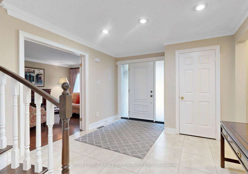 16-waterhouse-way-richmond-hill-ontario-n13643000