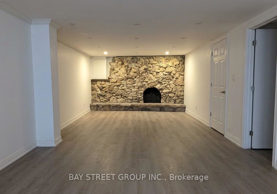 314-palmer-avenue-richmond-hill-ontario-n13643040