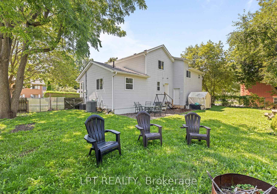 77-munro-st-west-street-w-brock-ontario-n13643396