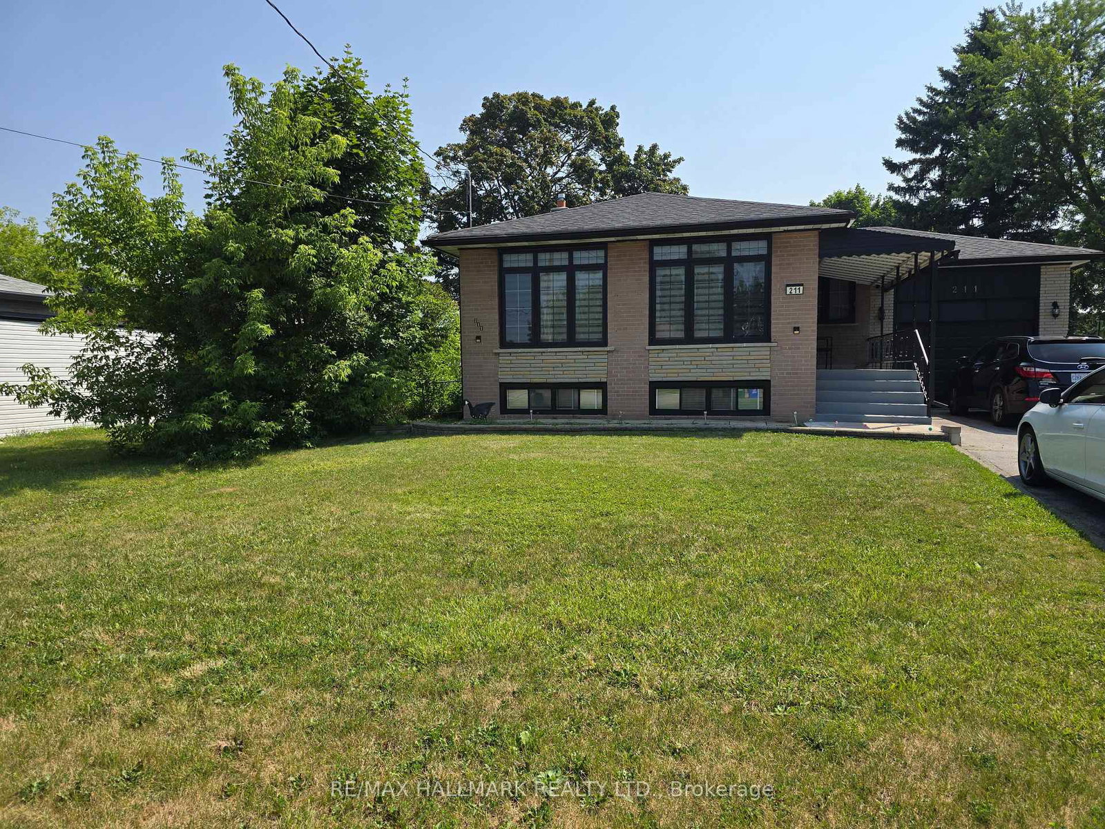 211-norfolk-avenue-richmond-hill-ontario-n13644096