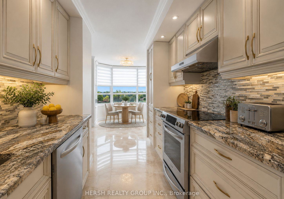 7-townsgate-boulevard-vaughan-ontario-n13644298