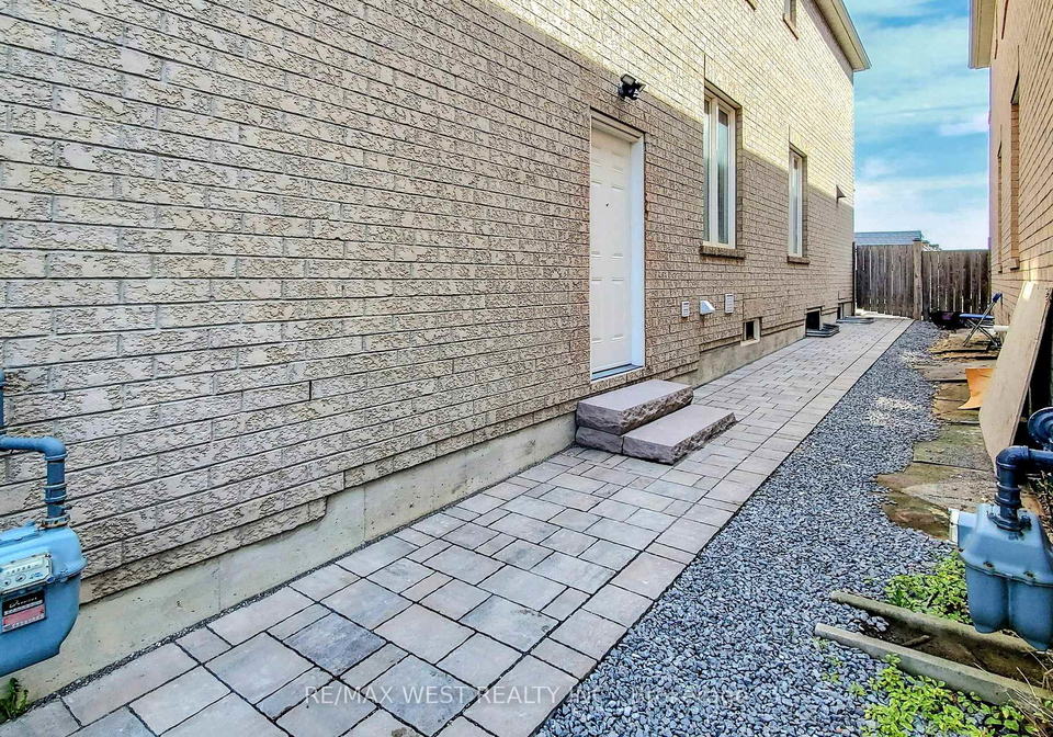 179-summerlyn-trail-bradford-west-gwillimbury-ontario-n13644672