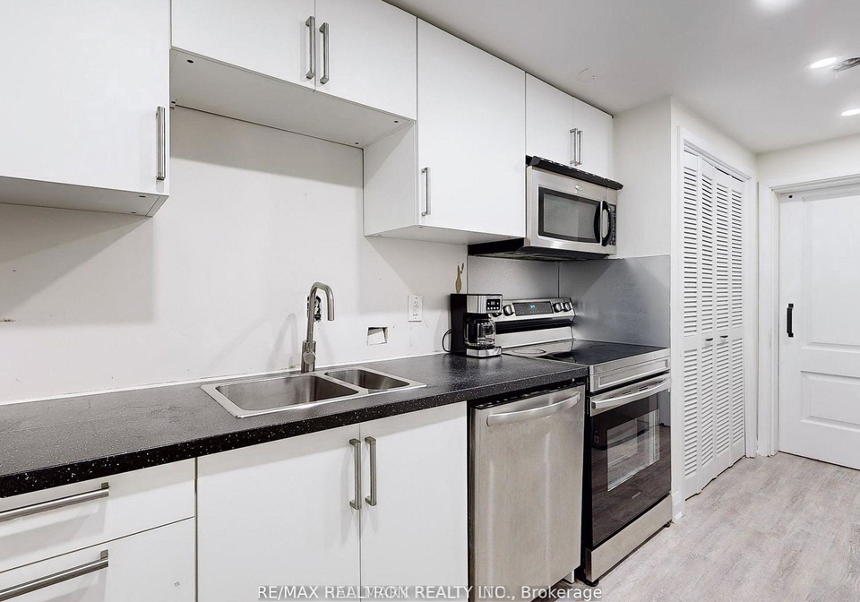 95-beswick-drive-newmarket-ontario-n13644874