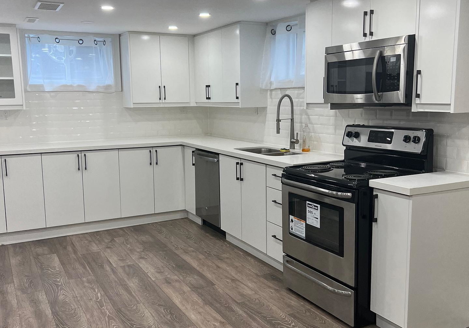 23-irwin-avenue-aurora-ontario-n13645068