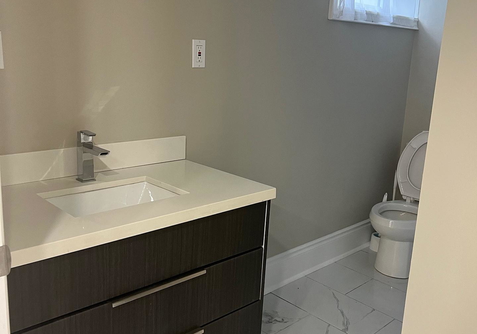 23-irwin-avenue-aurora-ontario-n13645068