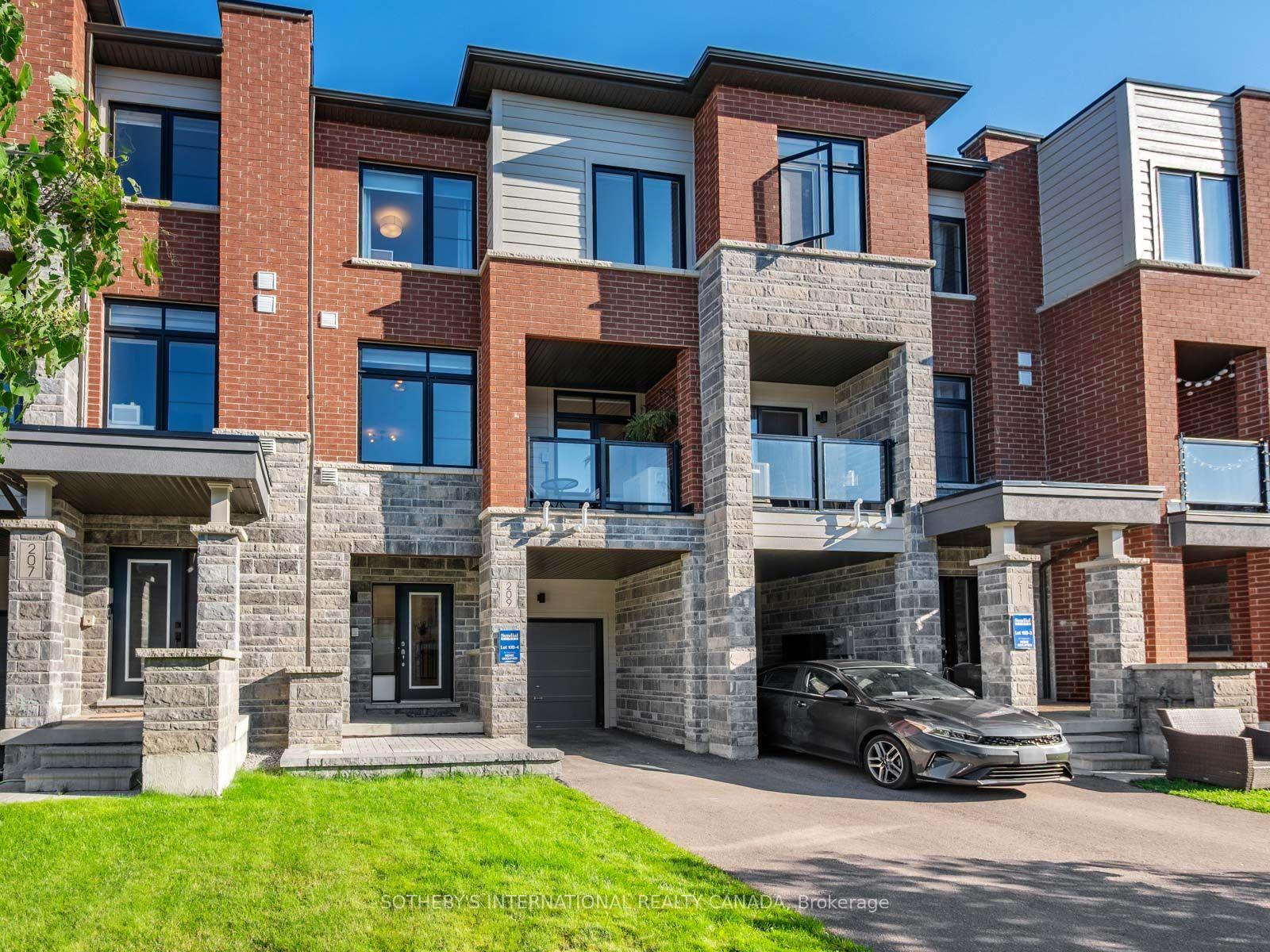 209-vivant-street-newmarket-ontario-n13645184