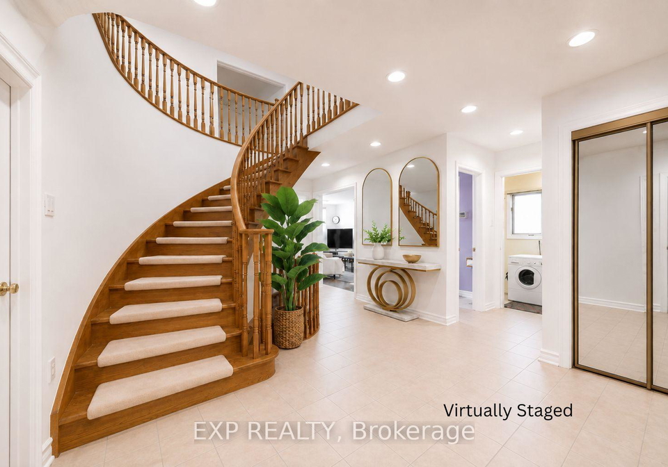 5-hyde-park-drive-richmond-hill-ontario-n13645590