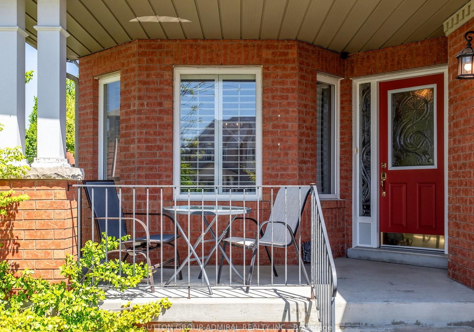 22-canyon-hill-avenue-richmond-hill-ontario-n13646586