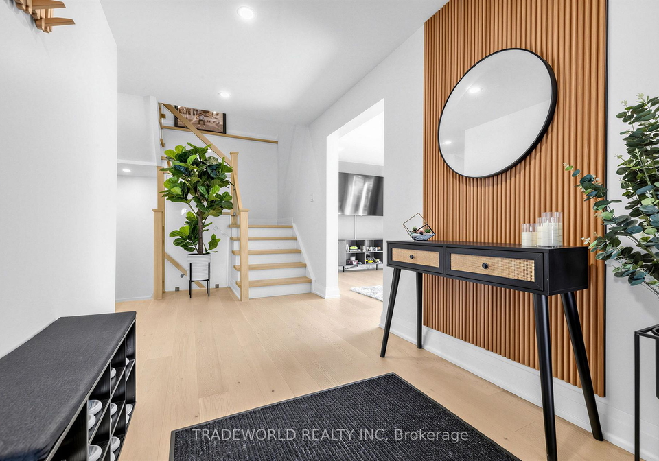 101-meadowbank-road-newmarket-ontario-n13647136