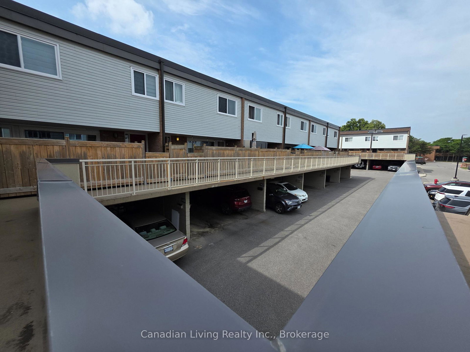 138-milestone-crescent-aurora-ontario-n13647654