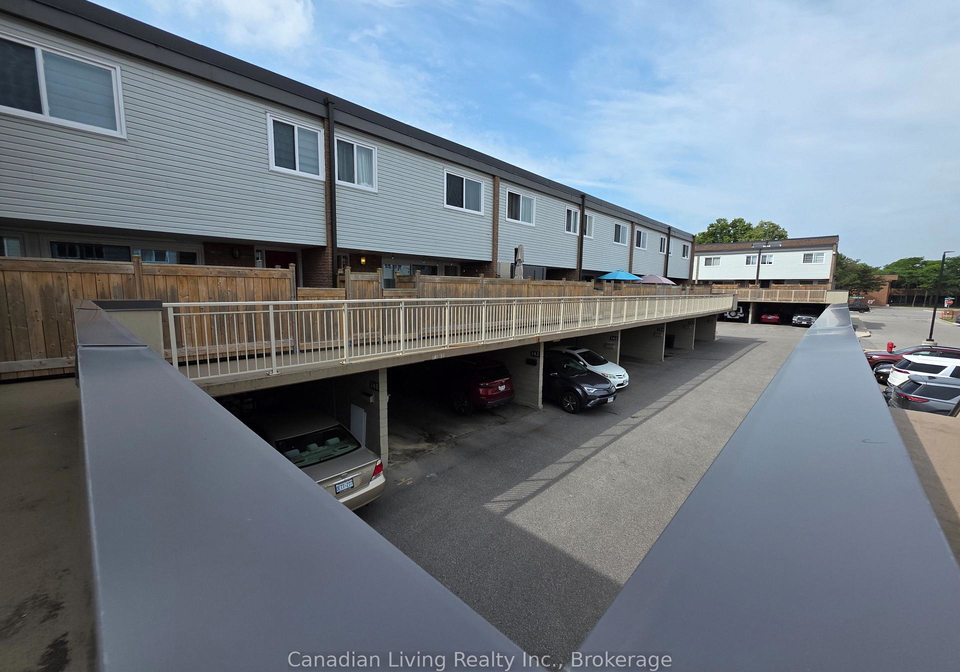 138-milestone-crescent-aurora-ontario-n13647654