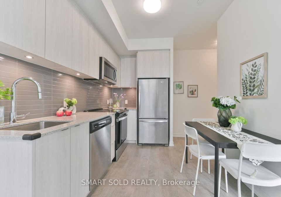 8868-yonge-street-richmond-hill-ontario-n13648370