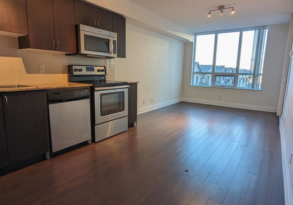 372-highway-7-e-richmond-hill-ontario-n13648426