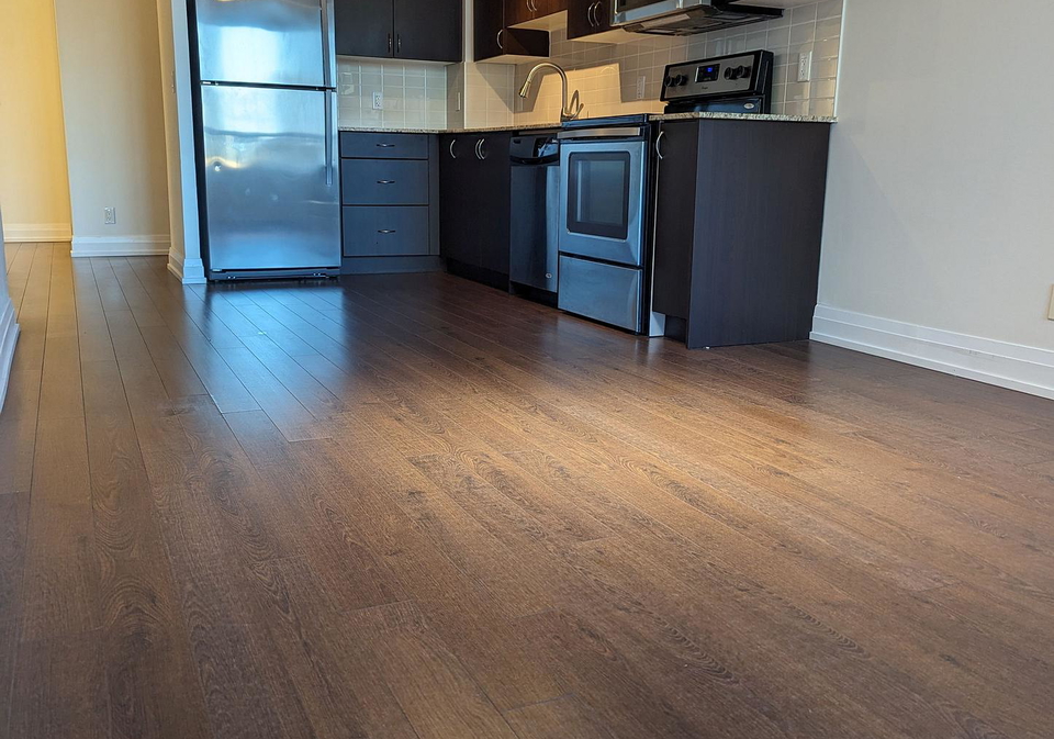 372-highway-7-e-richmond-hill-ontario-n13648426