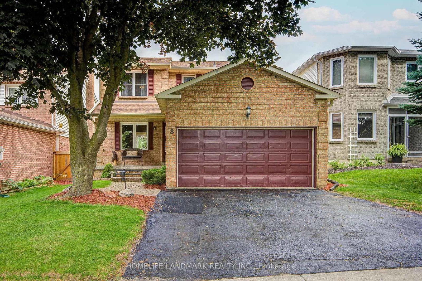 8-closs-square-aurora-ontario-n13648488