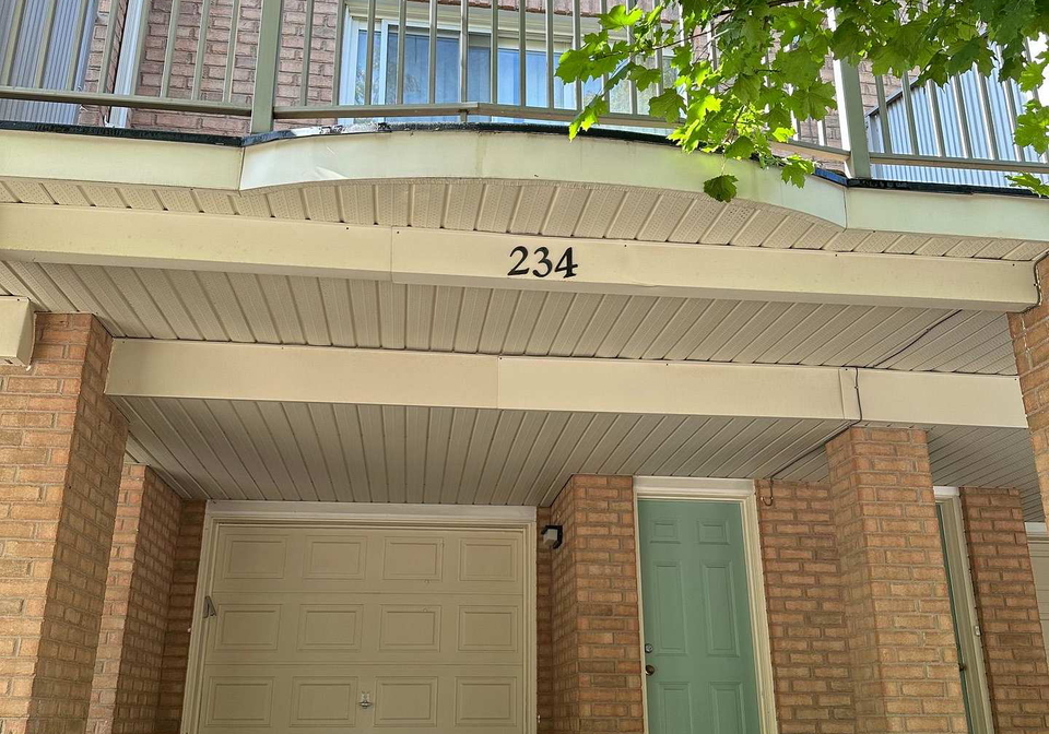 23-observatory-lane-richmond-hill-ontario-n13648508