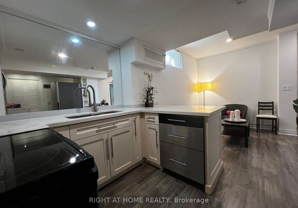 24-jondan-basemnet-crescent-markham-ontario-n13648692