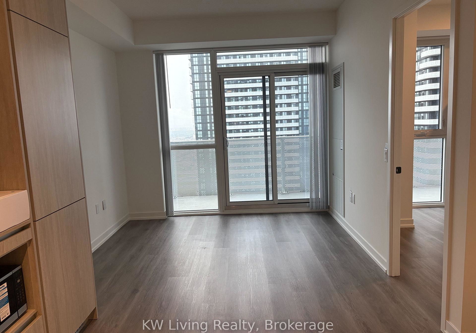 28-interchange-way-vaughan-ontario-n13649372