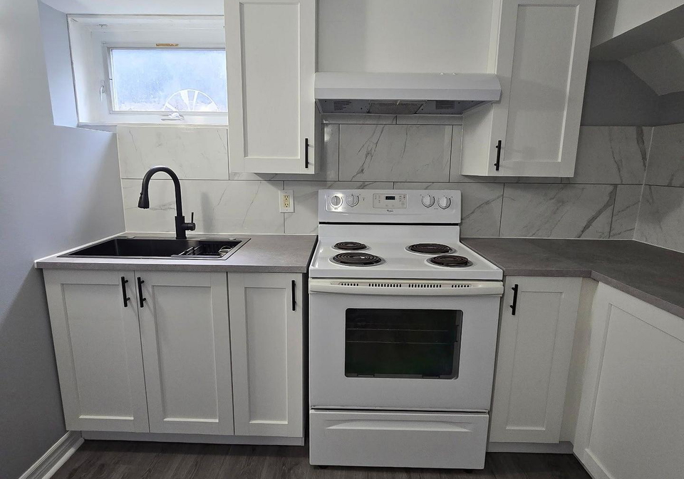 106-sheldon-avenue-newmarket-ontario-n13649786