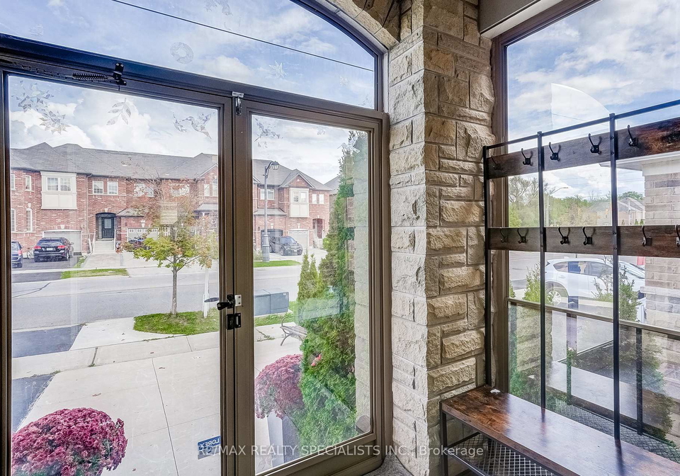 18-rogers-trail-bradford-west-gwillimbury-ontario-n13650772