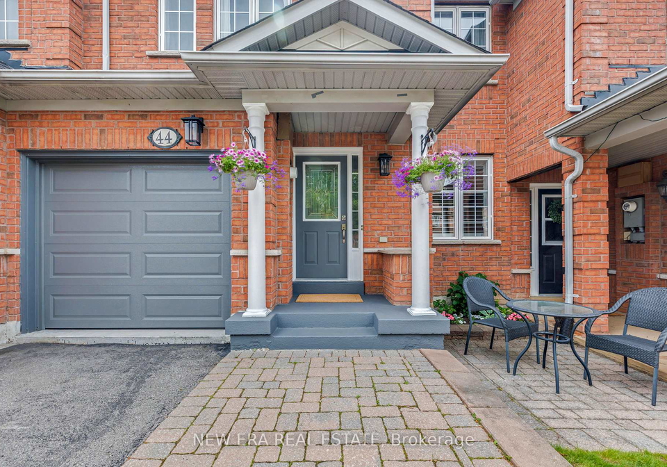 44-millcliff-circle-aurora-ontario-n13651070