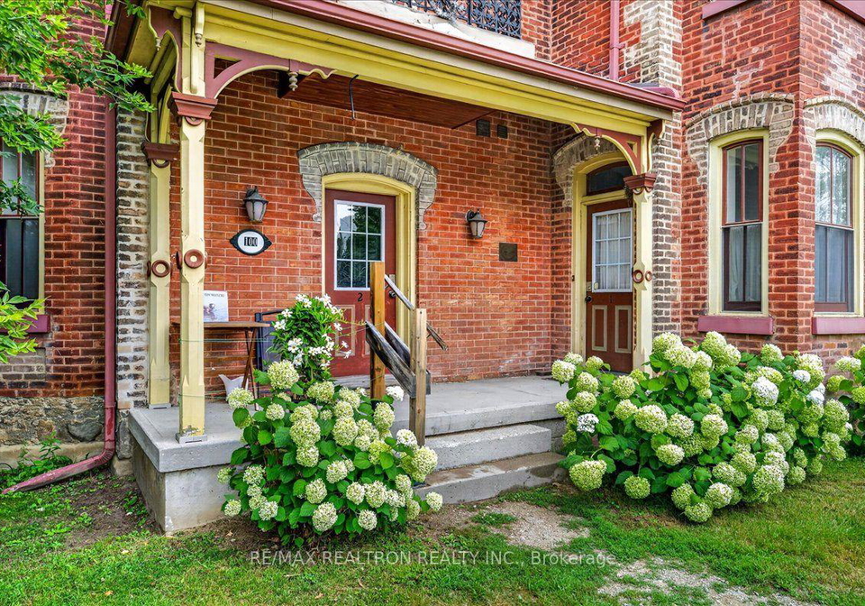 100-victoria-street-e-new-tecumseth-ontario-n13651082
