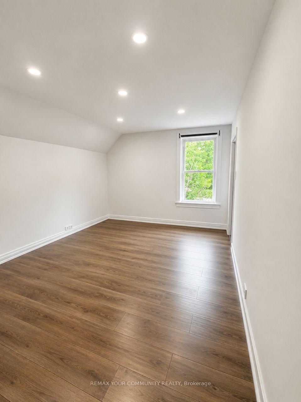 96-gurnett-street-aurora-ontario-n13651384