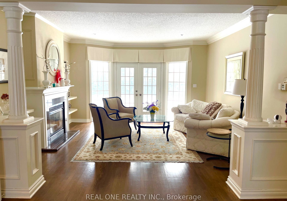 207-kennedy-street-w-aurora-ontario-n13651744