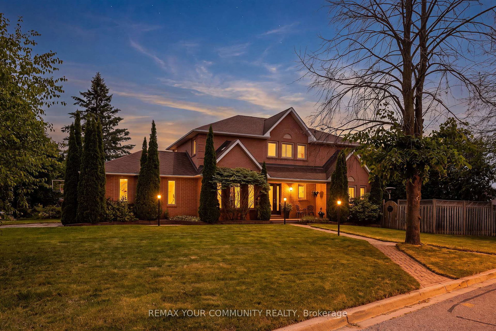 68-autumn-way-aurora-ontario-n13651936