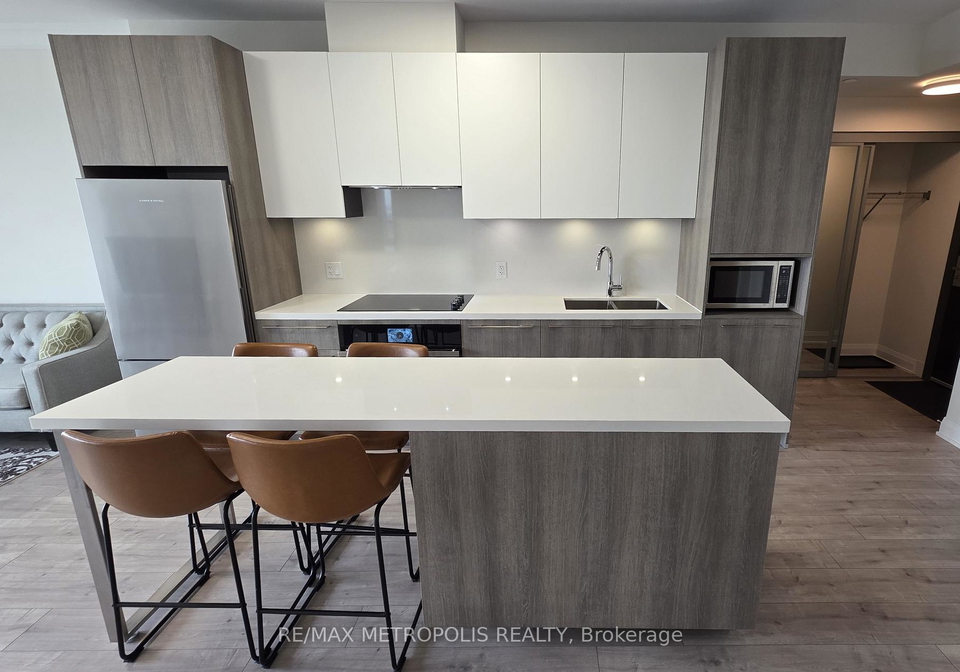 8-water-walk-drive-markham-ontario-n13652264