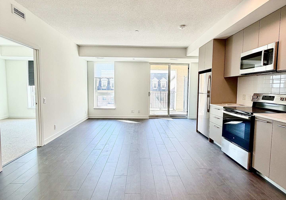 101-cathedral-high-street-markham-ontario-n13652952