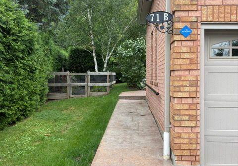 71-treegrove-circle-aurora-ontario-n13653212